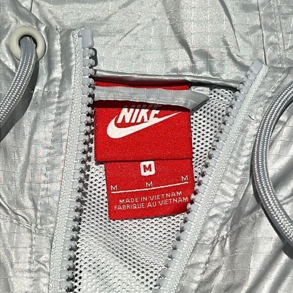 NIKE SPORTSWEAR NSW WINDRUNNER JACKET Size M D28 - Picture 8 of 9